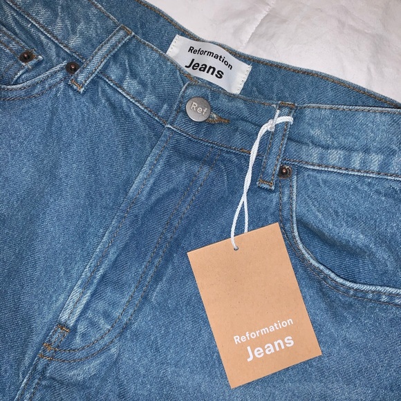 Reformation Pants - Reformation Jean Short Size 25